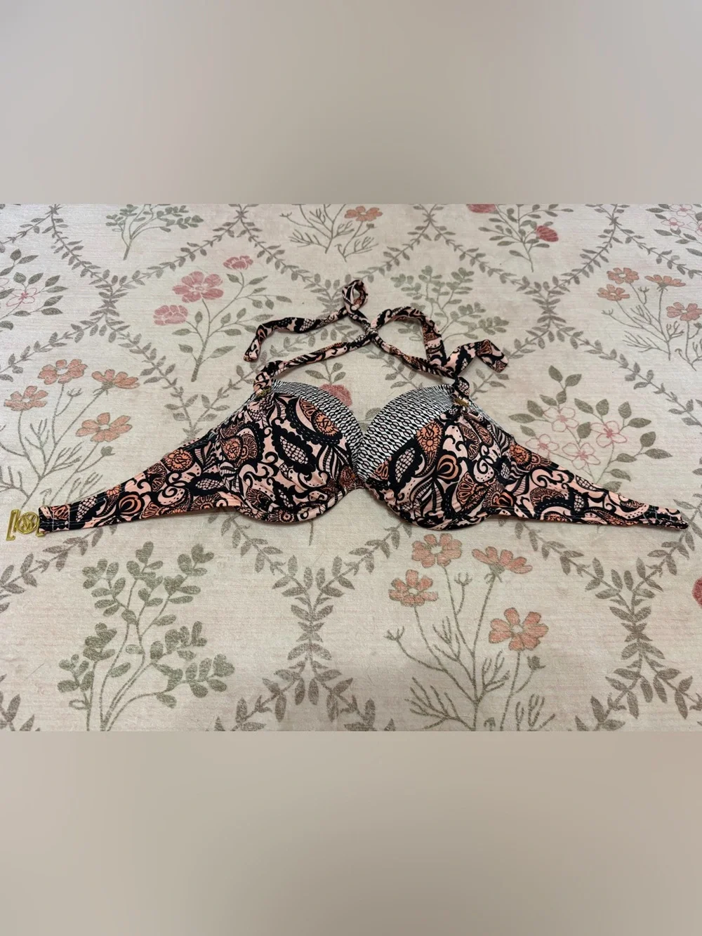 Victoria's Secret underwire push-up bikini top - size 34DD